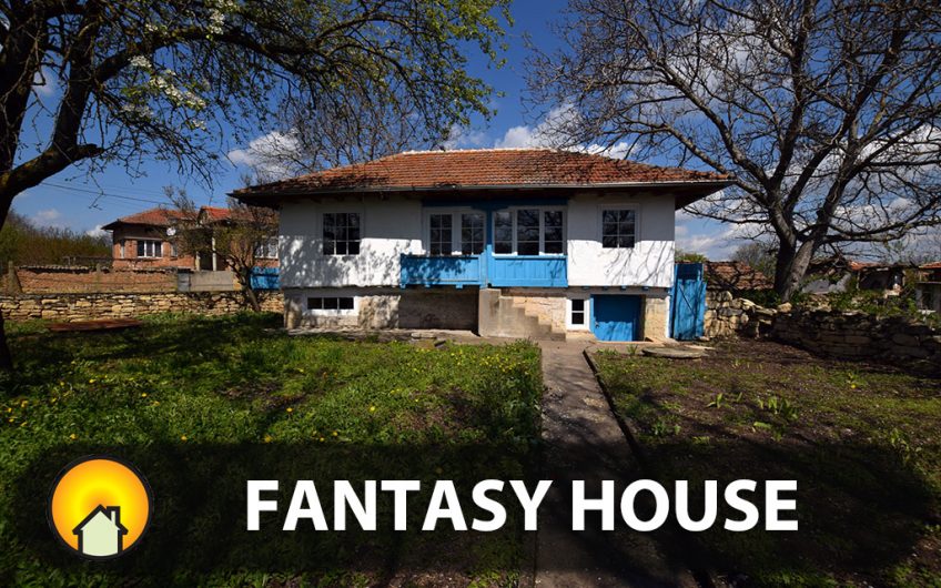 A FANTASTIC PROPERTY WITH HALF AN ACRE GARDEN JUST AN HOUR AWAY FROM THE BLACK SEA