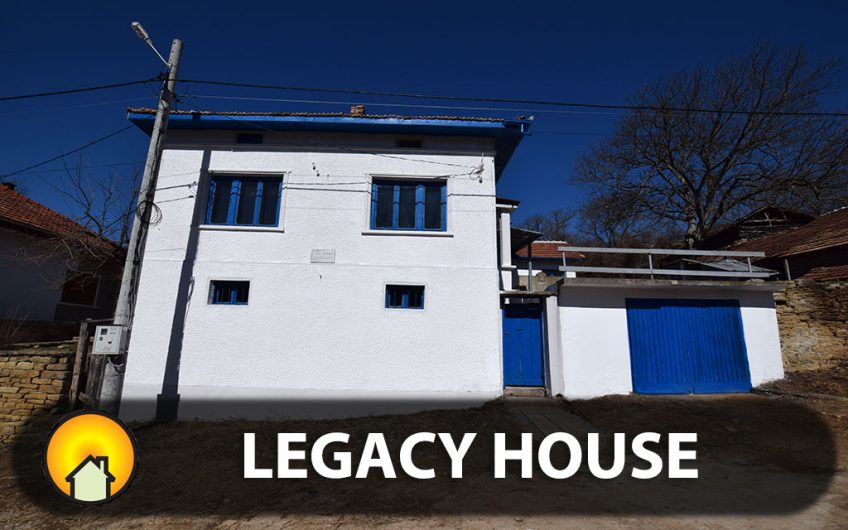 A HOUSE SOAKED IN HISTORY: A SPACIOUS 3-BEDROOM HOME WITH TOP LOCATION FEATURING A SHOWER ROOM, AN INTERNAL STAIRCASE, AND OFFERING BEAUTIFUL MOUNTAIN VIEWS
