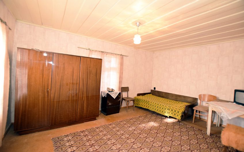 CHARMING TWO-STOREY HOME WITH SPACIOUS GARDEN AND SOLID OUTBUILDINGS AT THE QUIET EDGE OF NOVA VARBOVKA