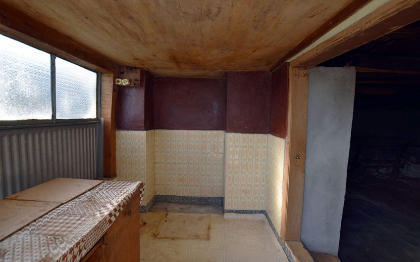 CHARMING TWO-STOREY HOME WITH SPACIOUS GARDEN AND SOLID OUTBUILDINGS AT THE QUIET EDGE OF NOVA VARBOVKA