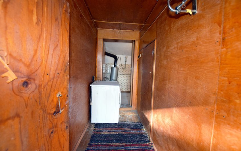 CHARMING TWO-STOREY HOME WITH SPACIOUS GARDEN AND SOLID OUTBUILDINGS AT THE QUIET EDGE OF NOVA VARBOVKA