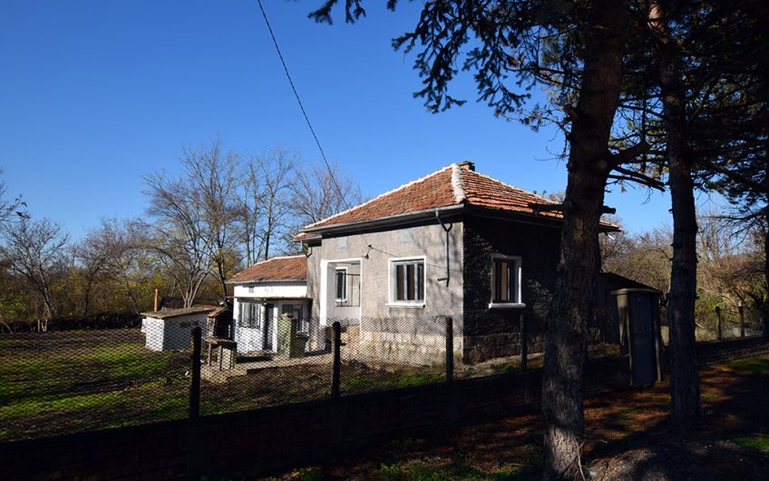 AN ASTONISHING PROPERTY WITH HIGH POTENTIAL IN THE VILLAGE OF ZHERNOV