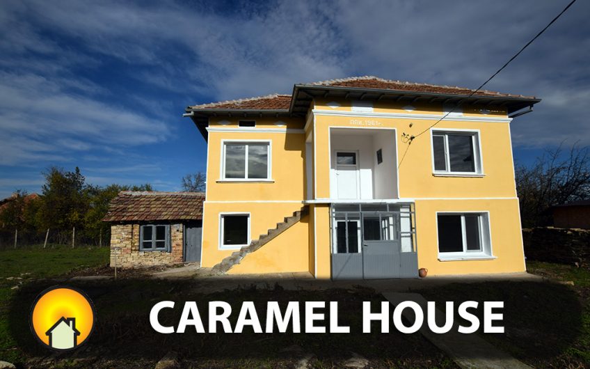 SPACIOUS AND BRIGHT TWO-STOREY HOME – 3 BEDROOMS, 3 EXTRA ROOMS, STORAGE, BALCONY AND AN OUTDOOR POTENTIAL