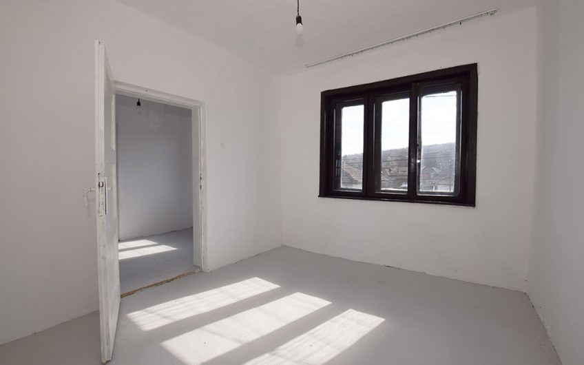 AN ELEGANT LILAC-COLOURED TWO-STOREY HOME WITH SPACIOUS GARDEN AND AN ENDLESS COUNTRYSIDE CHARM