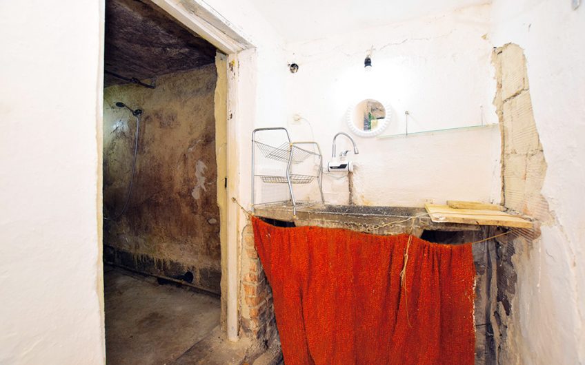 A RARE FIND IN SOUTH-EASTERN BULGARIA PERFECT FOR ENJOYING A FANTASTIC LOCATION CLOSE TO THE BLACK SEA COAST
