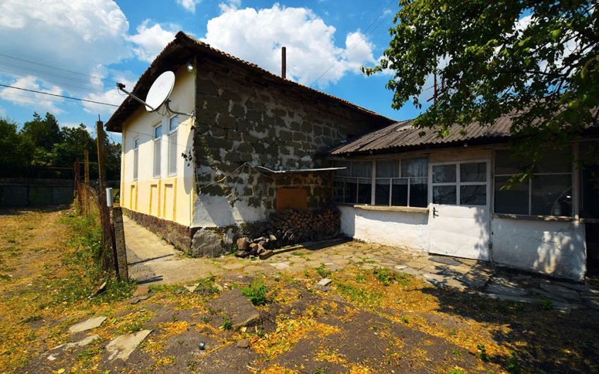 A RARE FIND IN SOUTH-EASTERN BULGARIA PERFECT FOR ENJOYING A FANTASTIC LOCATION CLOSE TO THE BLACK SEA COAST
