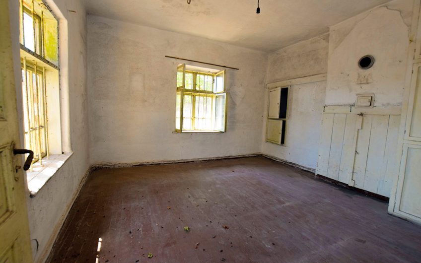 A CHARMING TRADITIONAL STONE HOUSE WITH A HALF-ACRE GARDEN, CLOSE TO THE BLACK SEA COAST AND BURGAS AIRPORT
