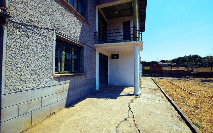 MASSIVE 4-BEDROOM TWO-STOREY HOME WITH 1,400 SQ.M. GARDEN, INTERNAL STAIRCASE & EXCEPTIONAL POTENTIAL