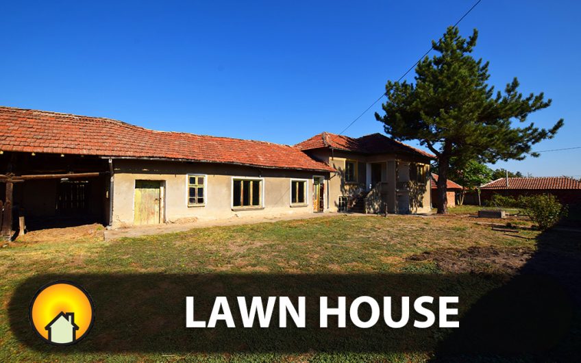 SPACIOUS FOUR-BEDROOM PROPERTY – HUGE 2,354 SQ.M. GARDEN – NUMEROUS ROOMS & OUTBUILDINGS – ENDLESS POSSIBILITIES