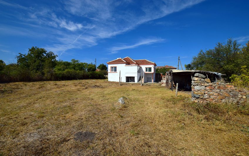 COTTON HOUSE – A CHARMING HOME A GENEROUS GARDEN, AND EASY ACCESS TO GREECE, TÜRKİYE AND THE BLACK SEA COAST
