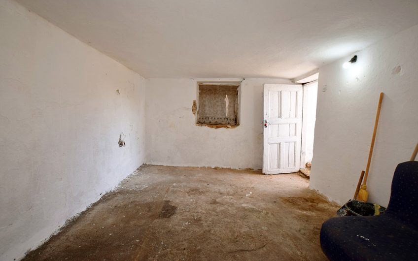 COTTON HOUSE – A CHARMING HOME A GENEROUS GARDEN, AND EASY ACCESS TO GREECE, TÜRKİYE AND THE BLACK SEA COAST