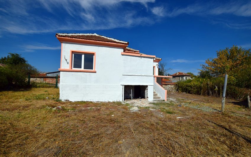 COTTON HOUSE – A CHARMING HOME A GENEROUS GARDEN, AND EASY ACCESS TO GREECE, TÜRKİYE AND THE BLACK SEA COAST
