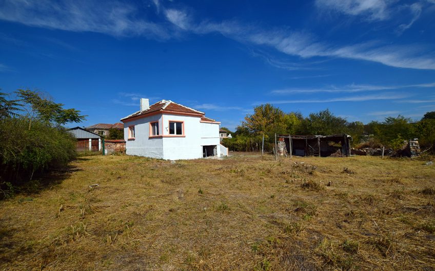 COTTON HOUSE – A CHARMING HOME A GENEROUS GARDEN, AND EASY ACCESS TO GREECE, TÜRKİYE AND THE BLACK SEA COAST